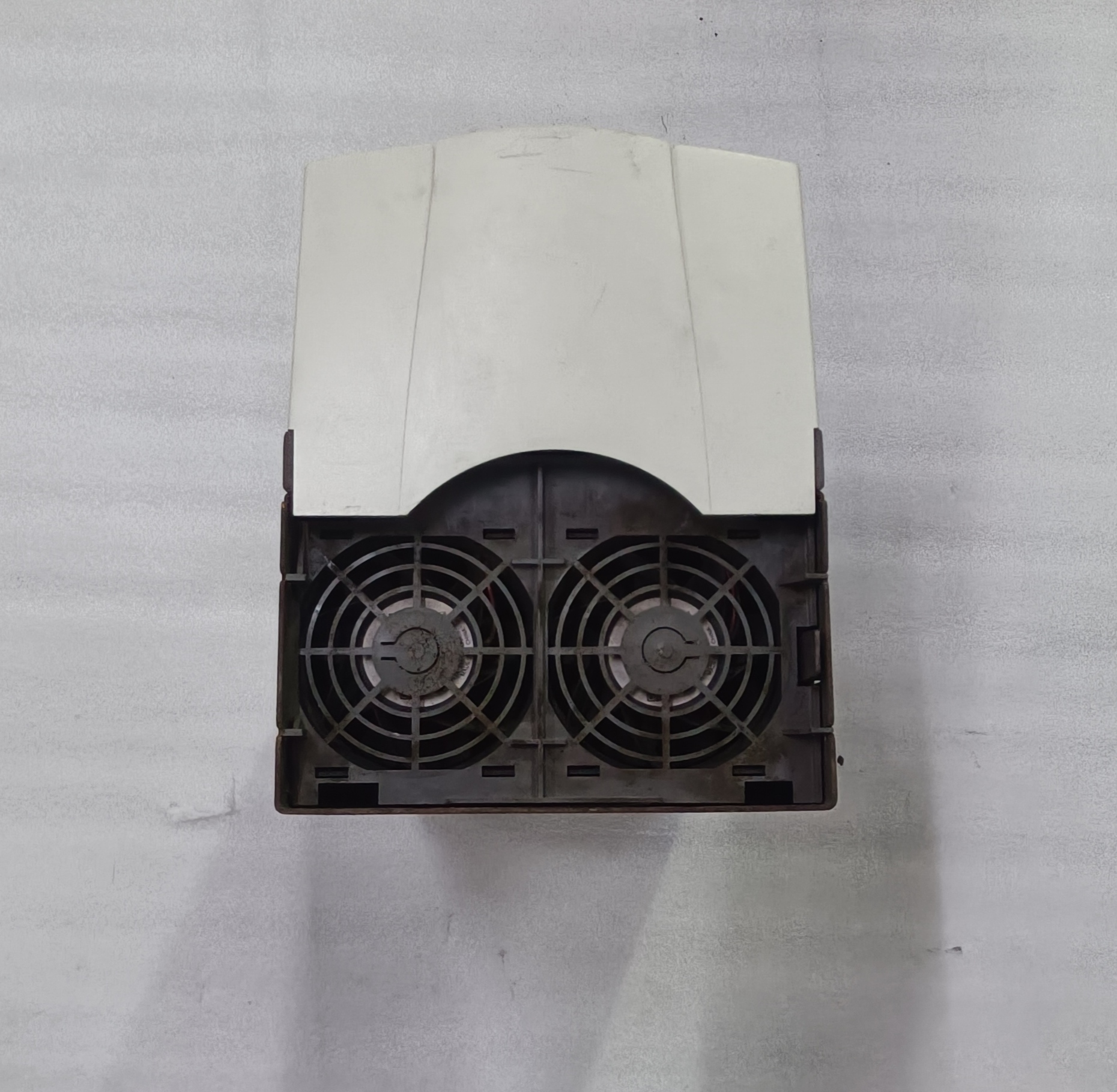 ABB VFD AC DRIVE ACS550-U1-072A-4 50HP 72A 380-480V 3PH 37KW Free Shipping